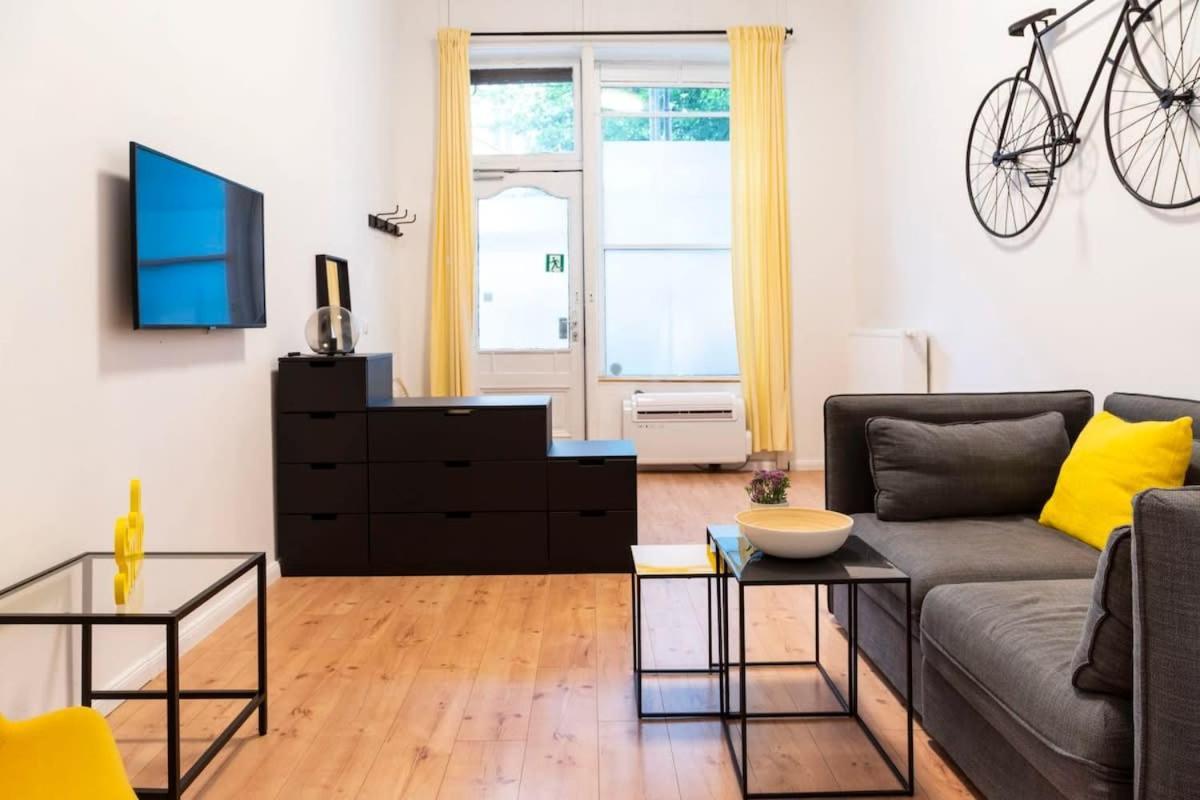 Spacious Two Br Plus Ac Plus Selfcheckin Berlin Exterior foto