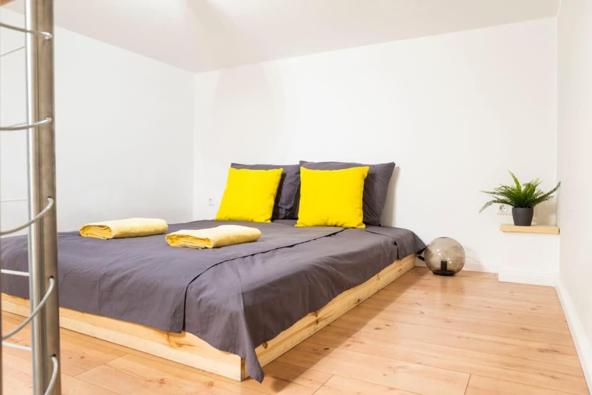 Spacious Two Br Plus Ac Plus Selfcheckin Berlin Exterior foto