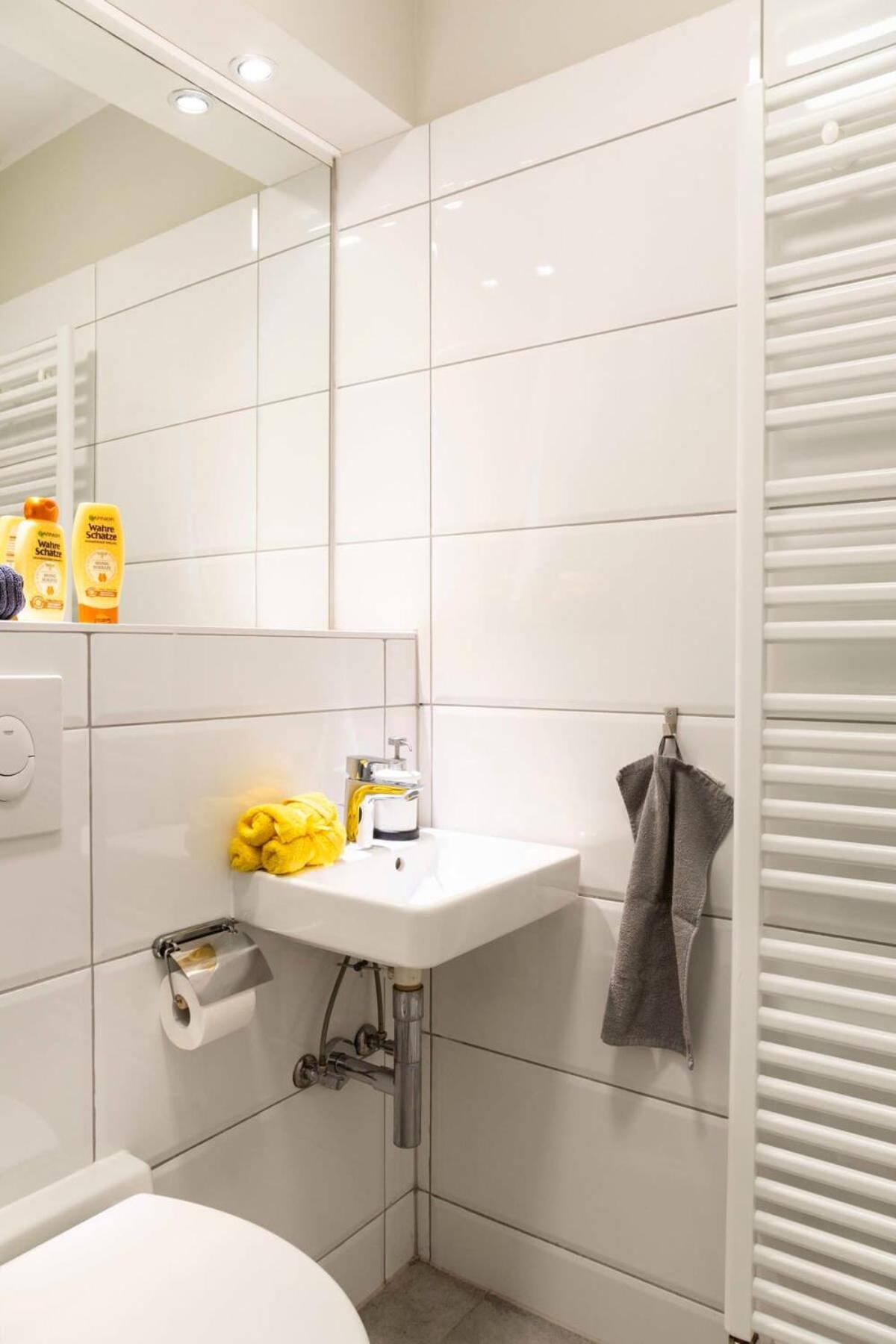 Spacious Two Br Plus Ac Plus Selfcheckin Berlin Exterior foto